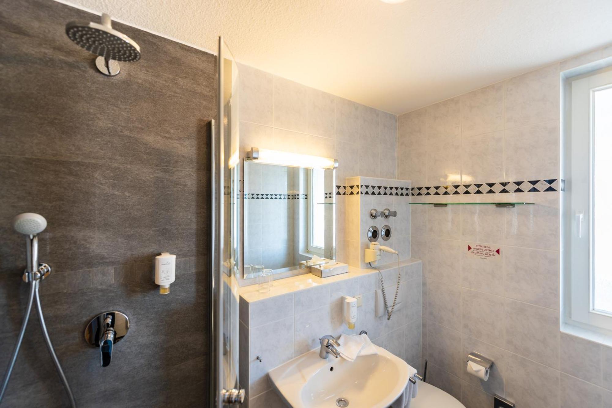 Hotel Garni Getreuer Eckart Binz Esterno foto