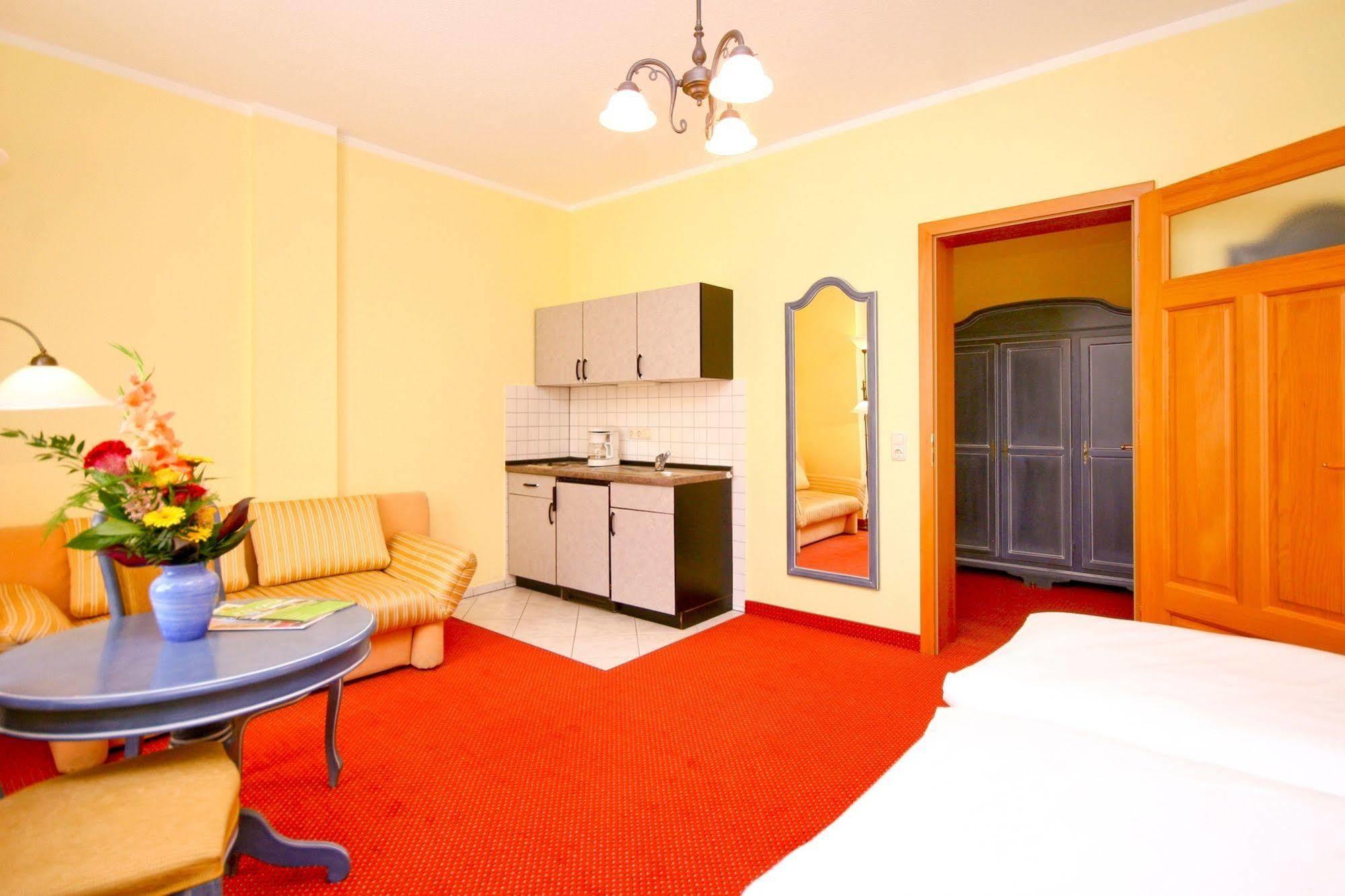Hotel Garni Getreuer Eckart Binz Esterno foto