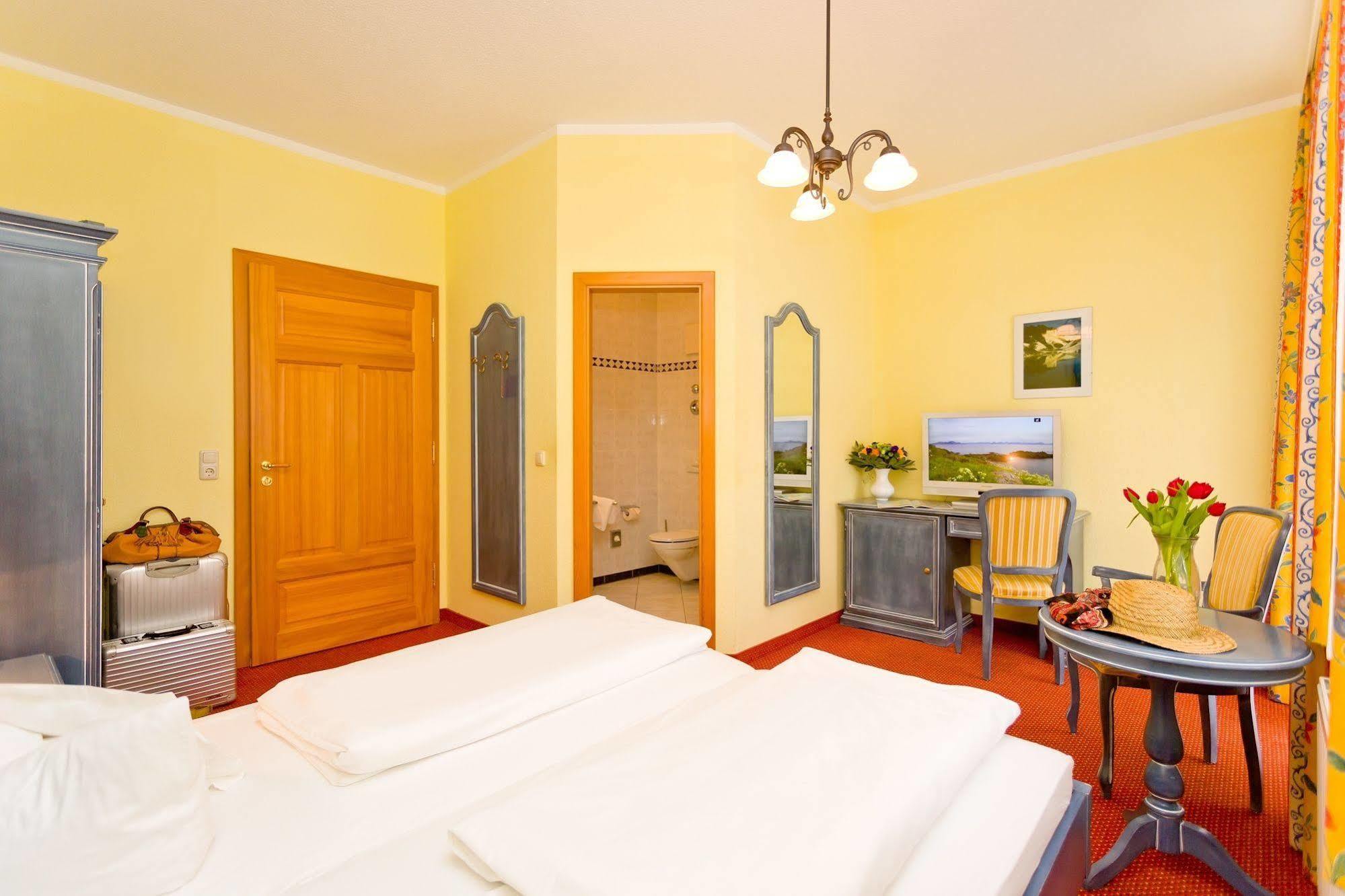 Hotel Garni Getreuer Eckart Binz Esterno foto